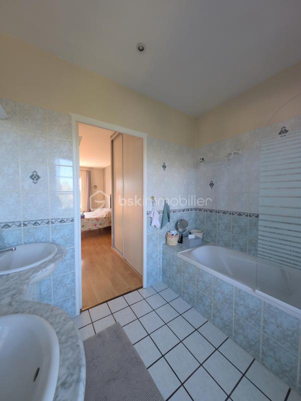 Maison - 136 m² - 5 pièces