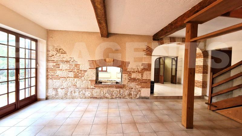 Maison - 230 m² - 7 pièces