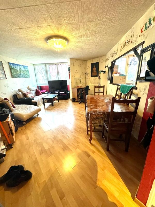 Appartement ancien - 87 m² - 5 pièces