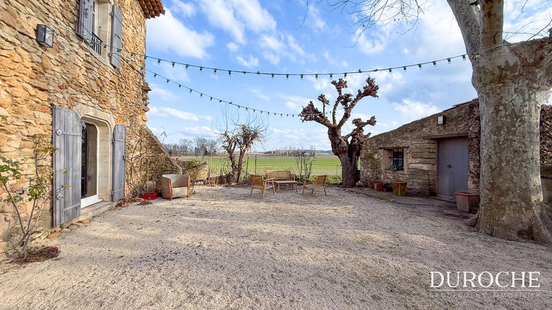 Mas - 318 m² - 11 pièces