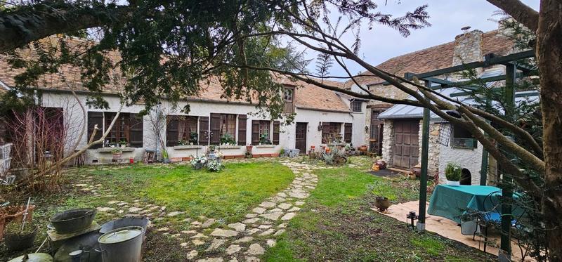 Propriété - 238 m² - 5 pièces