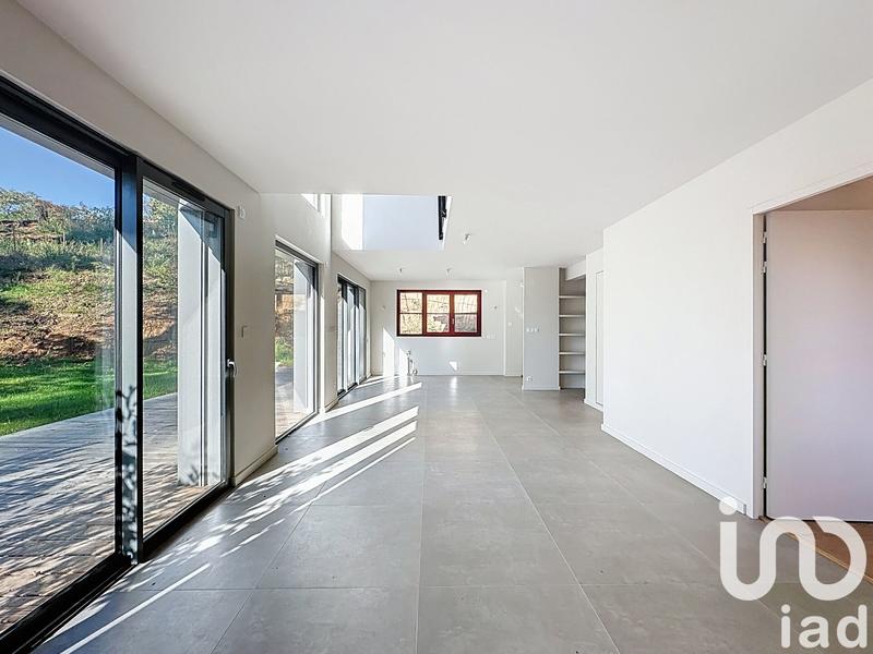 Maison - 133 m² - 6 pièces