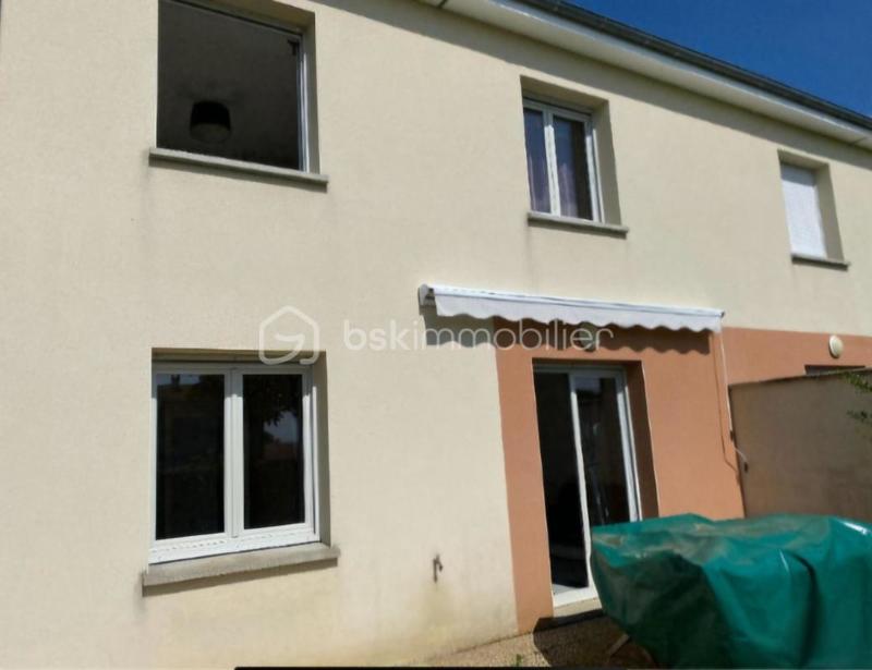 Maison jumelée - 76 m² - 4 pièces