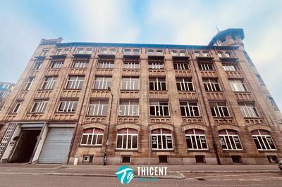 Local commercial - 744 m²