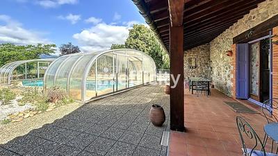 Maison - 200 m² - 6 pièces