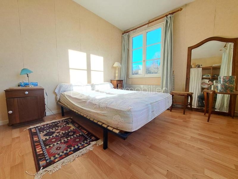 Pavillon - 136 m² - 7 pièces