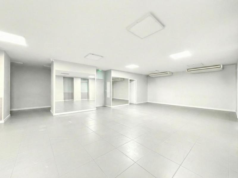 Local commercial - 102 m²