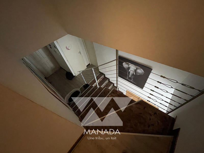 Maison - 180 m² - 8 pièces