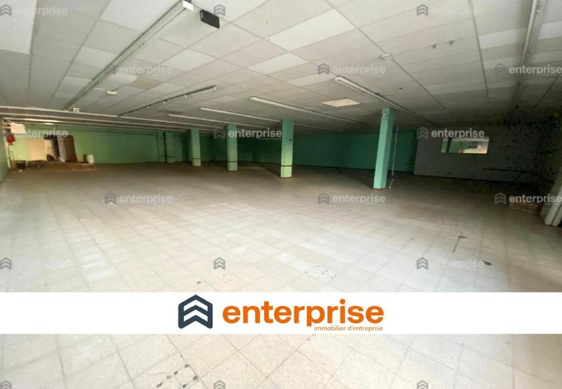 Local commercial - 750 m²