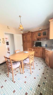 Maison - 94 m² - 5 pièces
