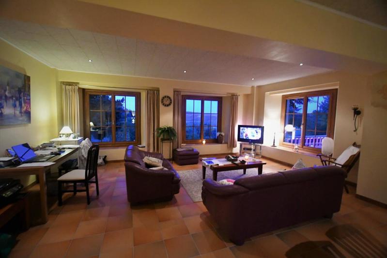 Maison - 600 m² - 10 pièces