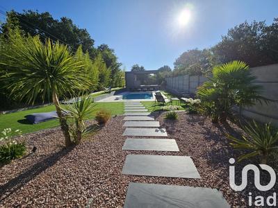 Maison - 196 m² - 7 pièces