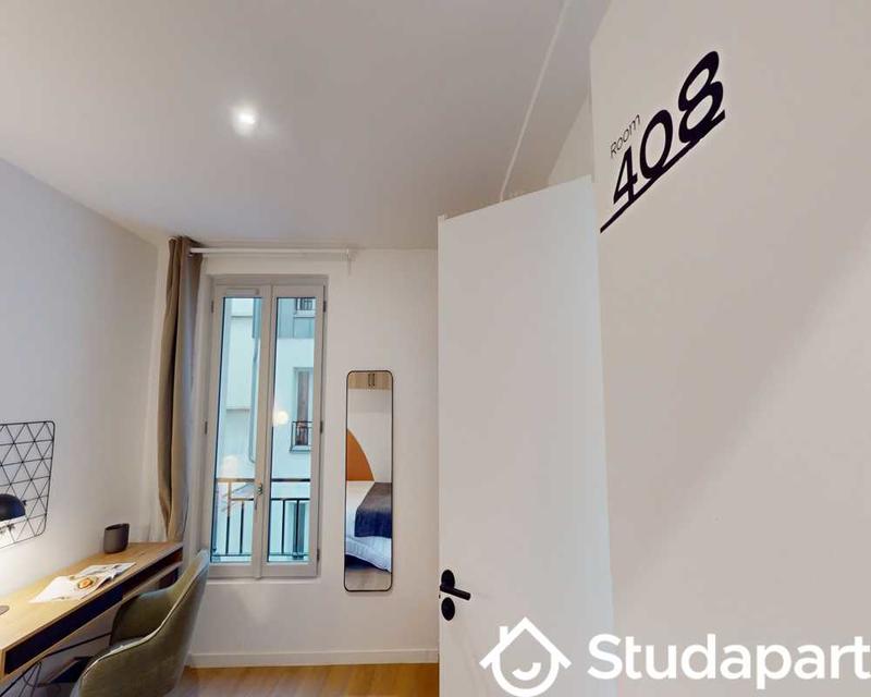 Chambre - 180 m² - 1 pièce