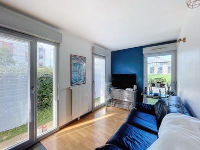 Appartement - 80 m² - 5 pièces