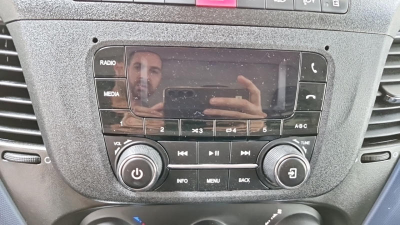 Iveco Daily Fourgon 35 s 14 sv11 h2 quad-leaf hi matic