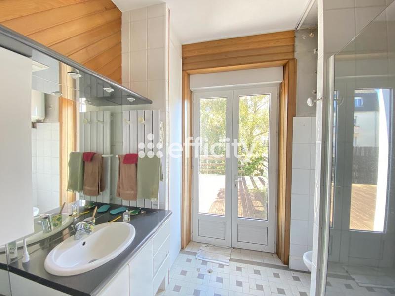 Appartement - 198 m² - 10 pièces