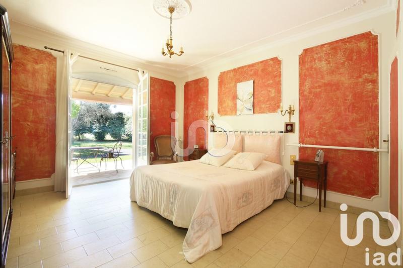 Maison - 220 m² - 7 pièces