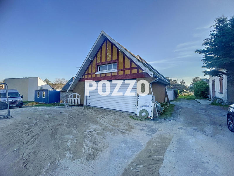 Maison - 239 m² - 9 pièces