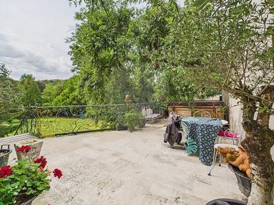 Appartement - 200 m² - 10 pièces