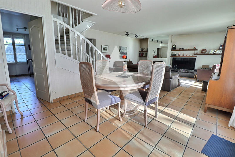 Maison - 135 m² - 6 pièces