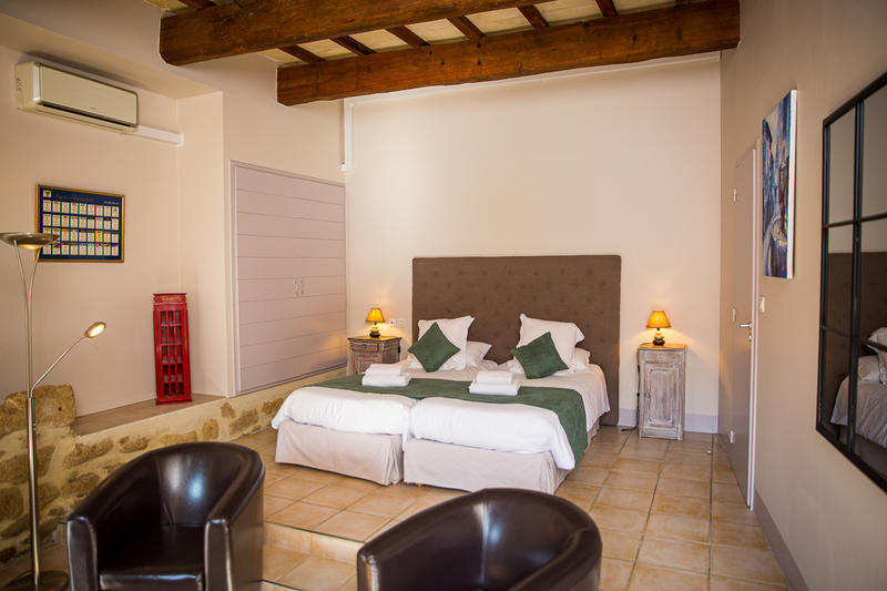 Mas - 425 m² - 14 pièces