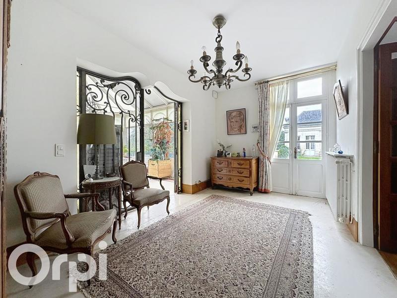 Maison - 246 m² - 7 pièces