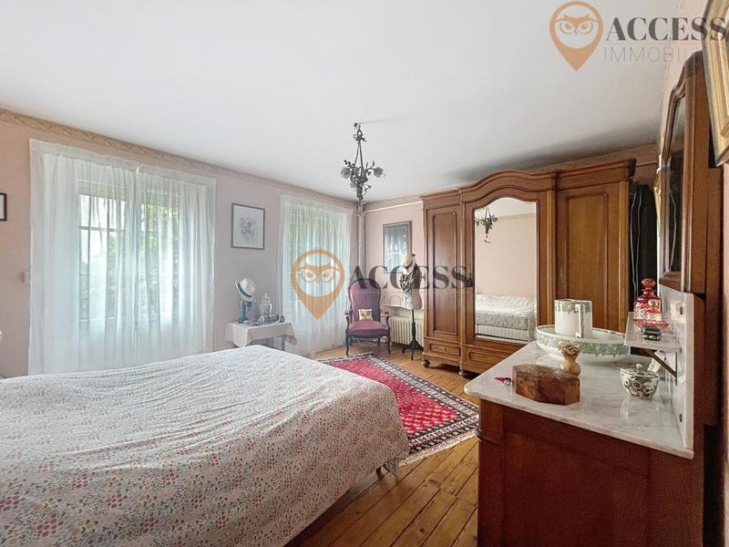 Maison - 209 m² - 8 pièces