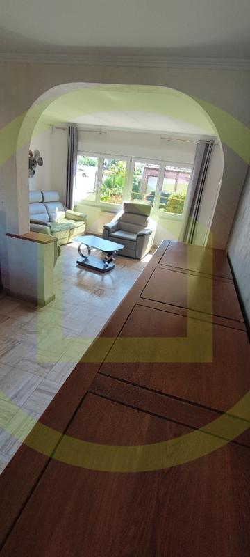 Maison - 90 m² - 5 pièces