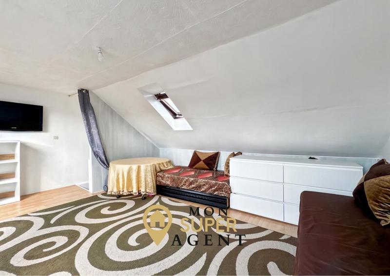 Maison - 96 m² - 5 pièces