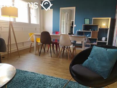 Chambre - 12 m² - 1 pièce