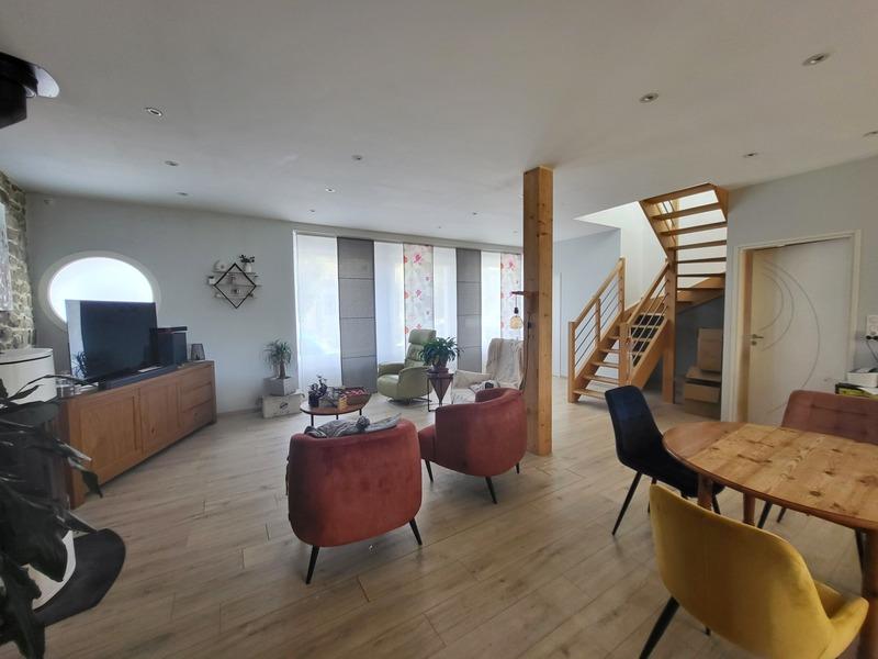 Maison - 134 m² - 8 pièces