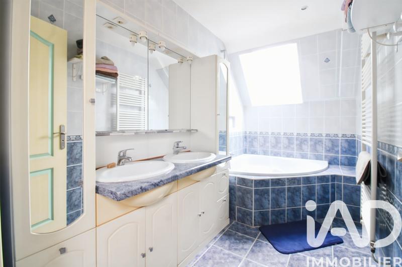 Maison - 109 m² - 6 pièces