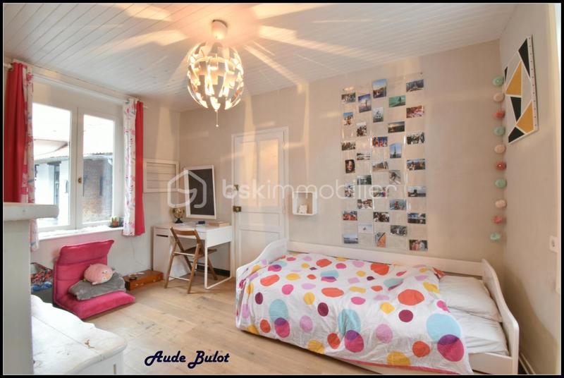 Corps de ferme - 280 m² - 10 pièces