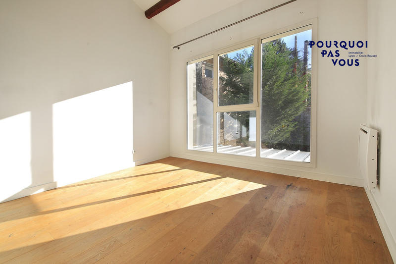 Maison - 260 m² - 8 pièces