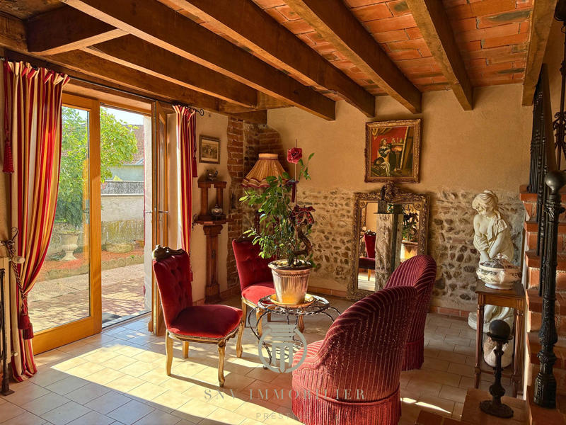 Propriété - 236 m² - 7 pièces