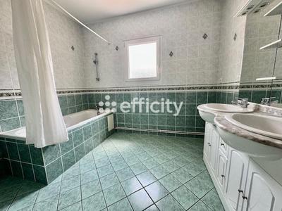 Maison - 118 m² - 6 pièces