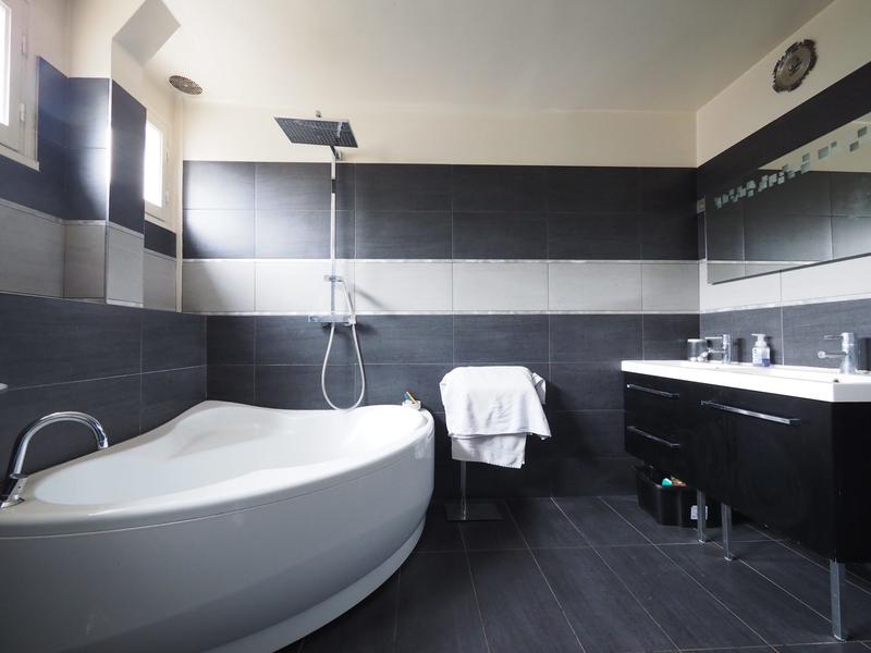 Maison - 150 m² - 7 pièces