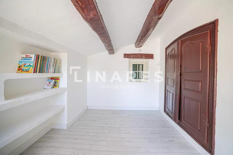 Villa - 300 m² - 9 pièces