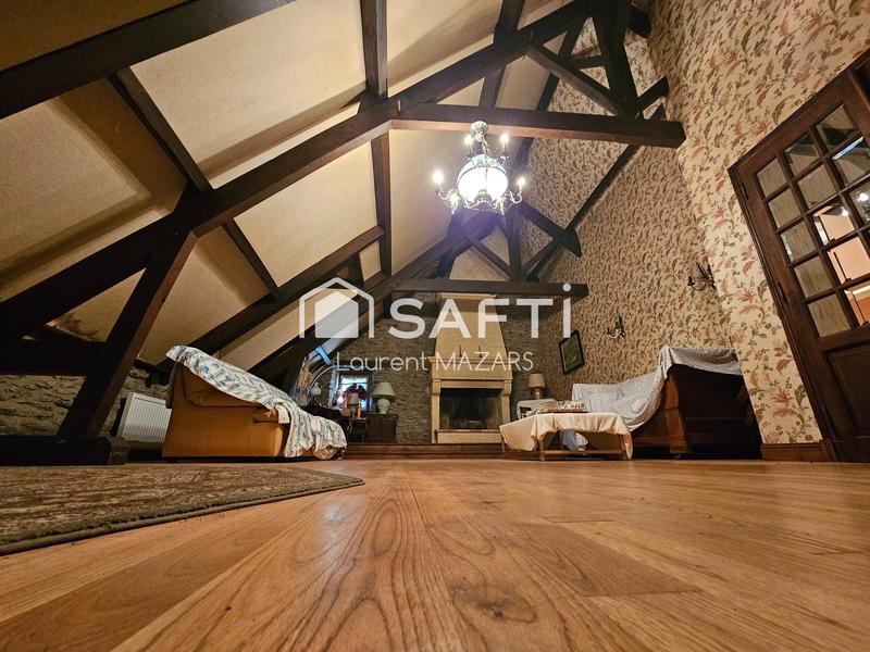 Propriété - 300 m² - 14 pièces