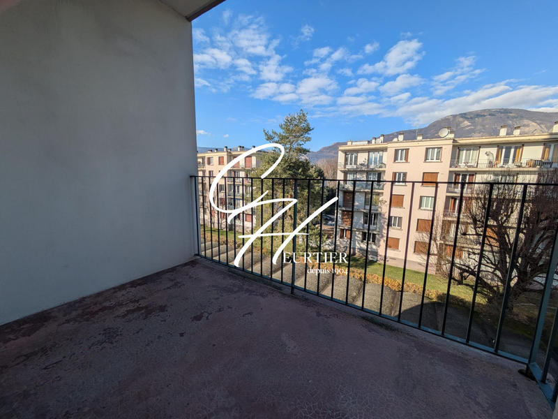 Appartement - 77 m² - 4 pièces