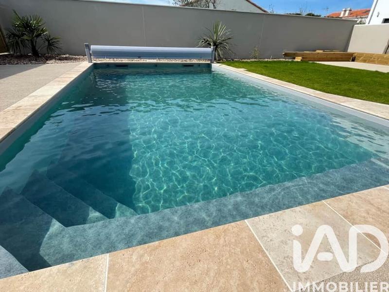 Maison - 169 m² - 10 pièces