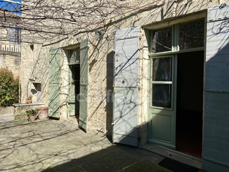 Maison - 265 m² - 10 pièces