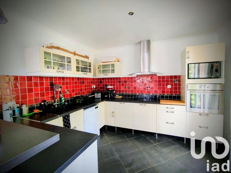 Maison - 181 m² - 7 pièces