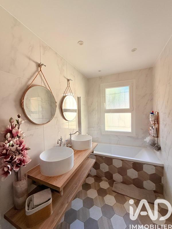 Maison - 188 m² - 7 pièces