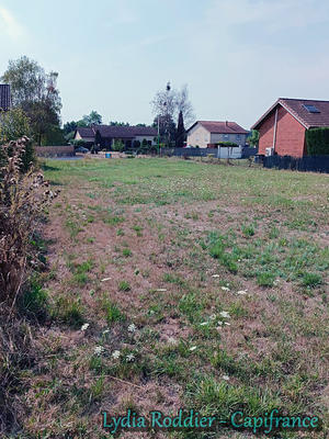 Terrain constructible - 2 710 m²
