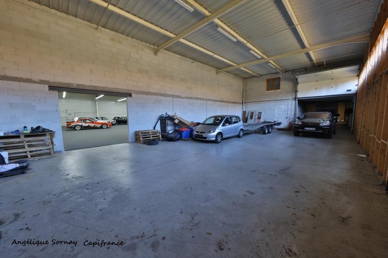 Local d'activité / Entrepôt - 2 930 m² - 8 pièces