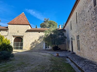 Château - 570 m² - 12 pièces
