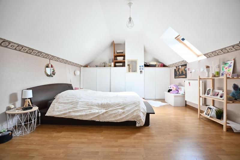 Maison - 99 m² - 4 pièces