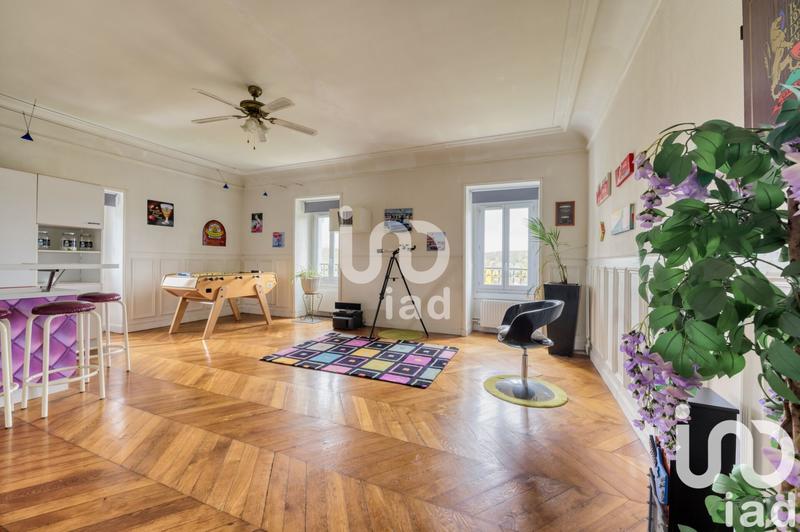 Maison - 323 m² - 11 pièces