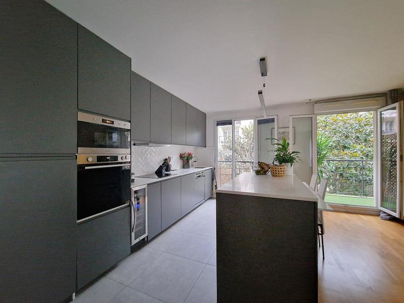 Appartement - 85 m² - 4 pièces